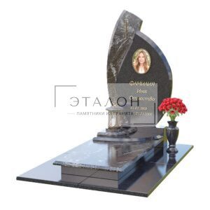 Памятник из гранита КМ10. Материал на выбор.